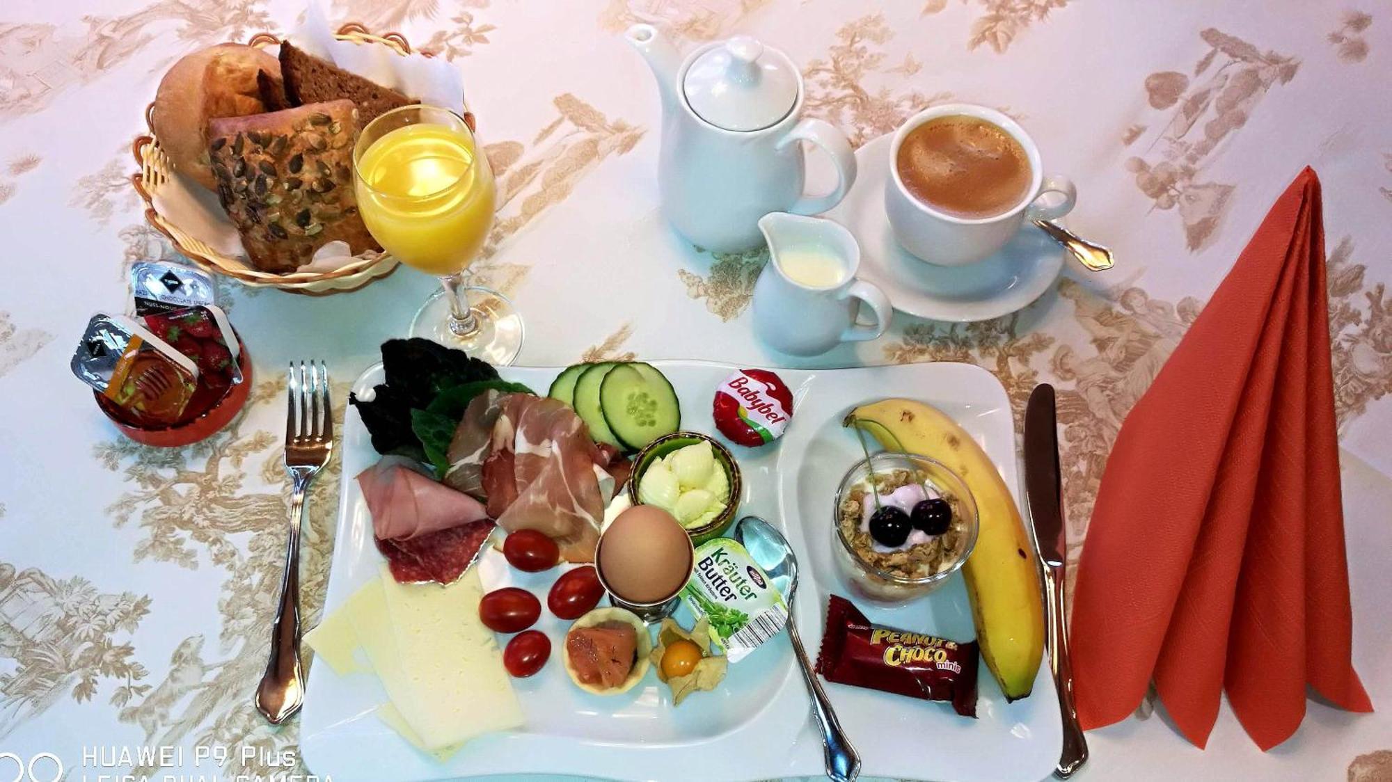 Hotel Rebstock Баден-Баден Екстериор снимка