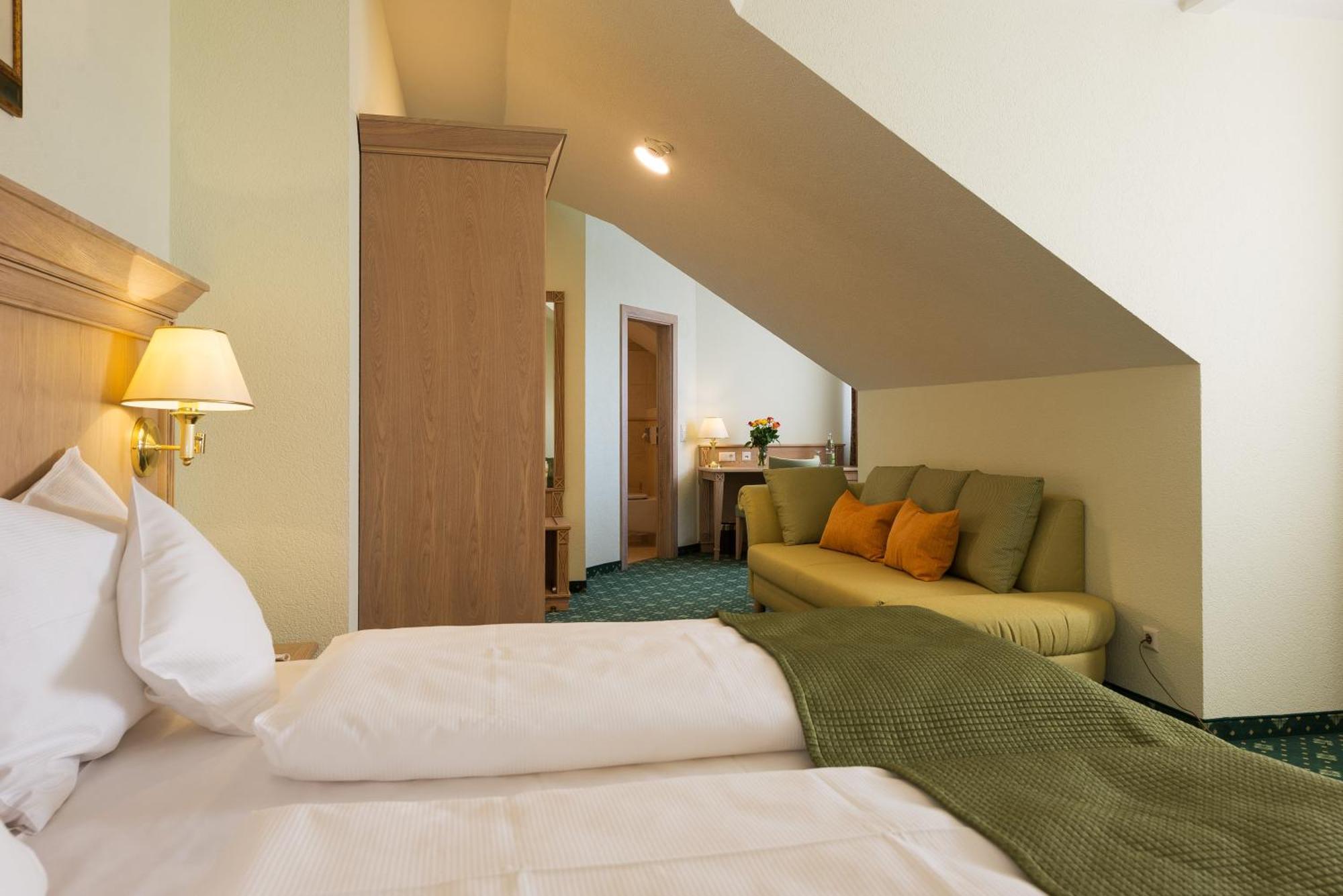 Hotel Rebstock Баден-Баден Стая снимка