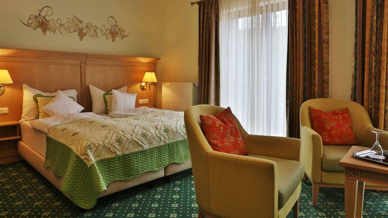 Hotel Rebstock Баден-Баден Екстериор снимка